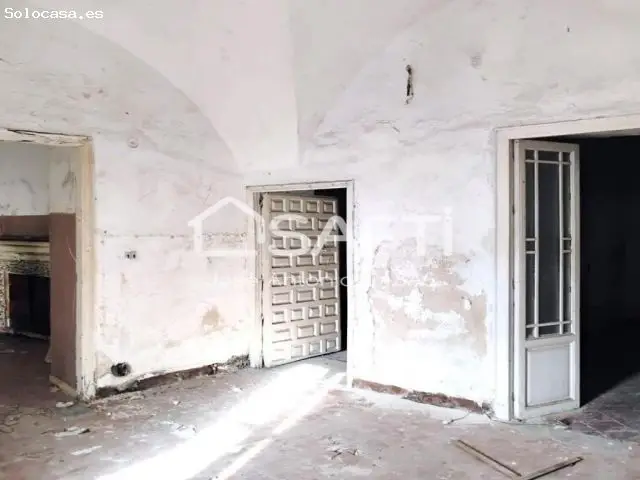 Finca con Casa para Rehabilitar en Alcántara 2000m2