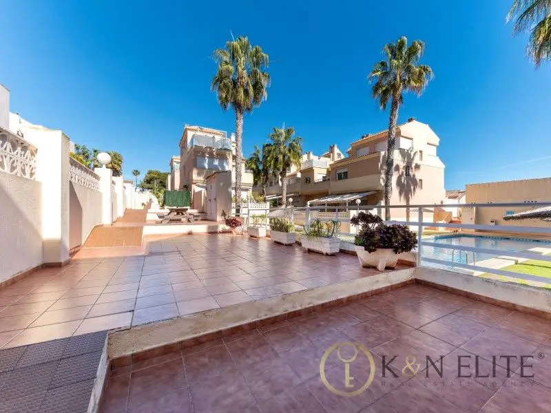 Bungalow en Cabo de Huertas Alicante para reformar