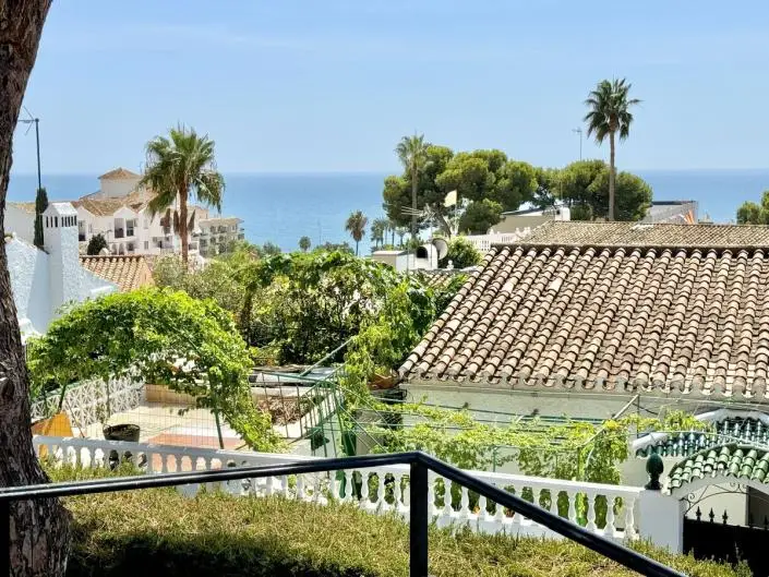 Villa de 4 dormitorios en Calahonda cerca de la playa