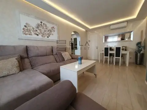 Ático Dúplex Reformado en Mijas Centro con Solárium