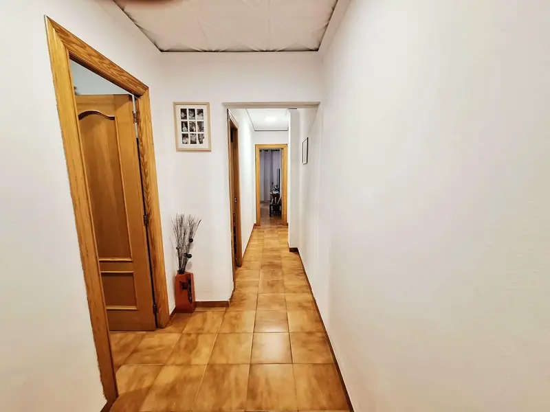 Apartamento en Venta Carcaixent 3 Dormitorios 1 Baño Semi-Reformado