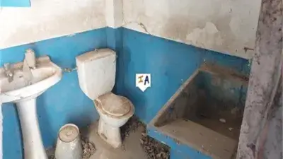 Casa en venta para reformar en Frailes Jaen