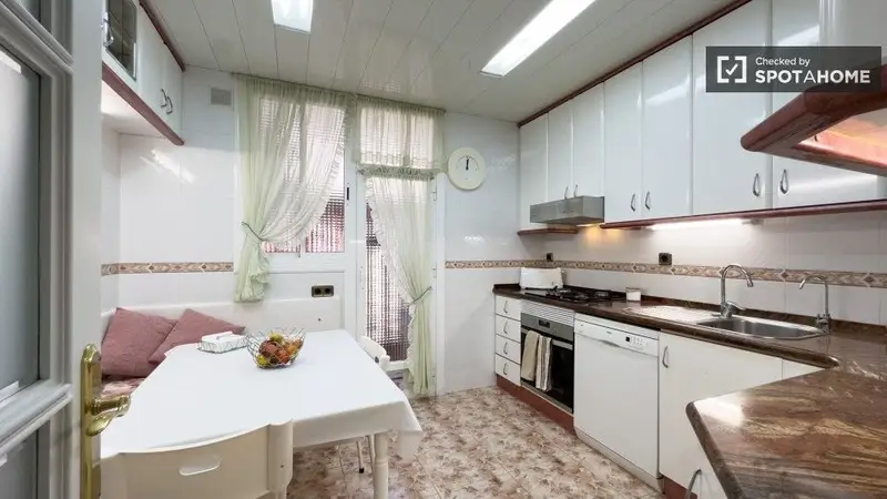 Apartamento de 4 dormitorios en Barcelona