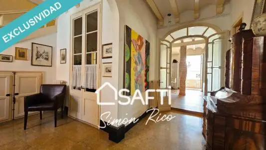 Casa Regia Modernista con Encanto Hist	61;rico
