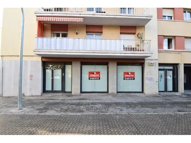 Local Comercial Esquinero en Vilanova 195m2