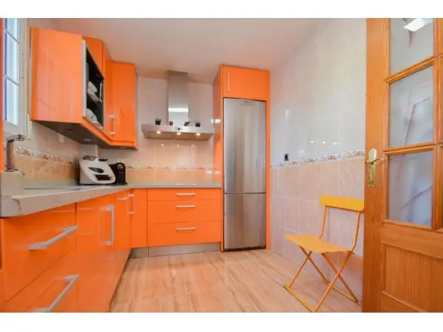 Piso en Las Gabias con Terraza de 45m2 y 2 Garajes