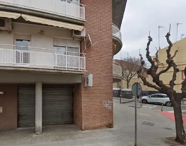 Venta Local Comercial Olesa Montserrat 213m2