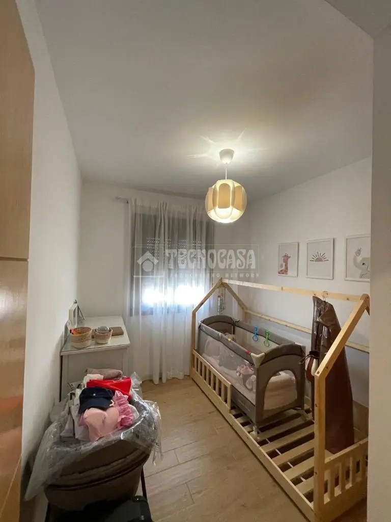 Piso Reformado en Hytasa con Piscina 3 Dormitorios 2 Baños