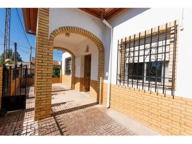 Espectacular Finca en La Carlota Chica: Hogar o Casa Rural