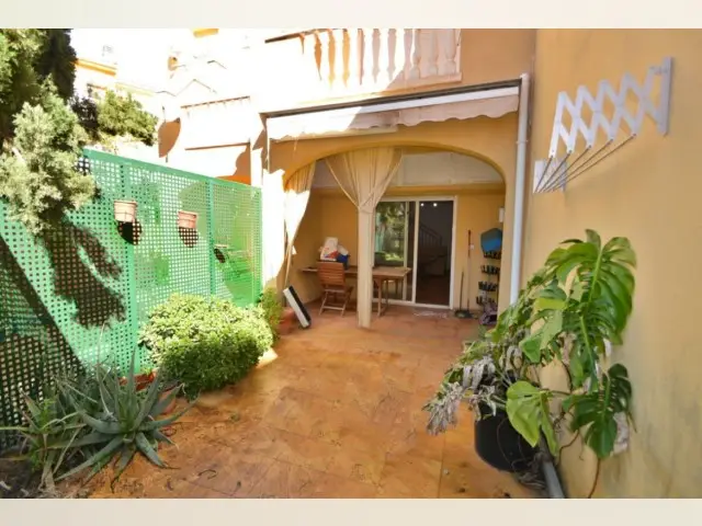 Adosado de 4 Dormitorios en venta Denia, España