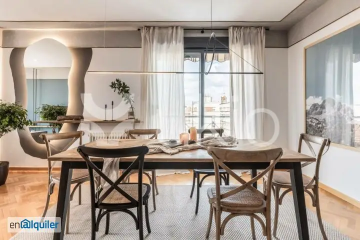 Alquiler Piso Amueblado Almagro 3 Dormitorios Terraza