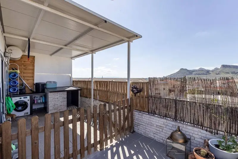 Atico en venta en Albolote con terraza y garaje