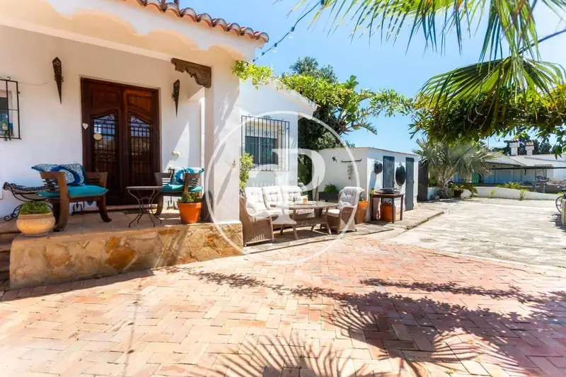 Chalet en Oliva Playa con Vistas al Mar y Jardin