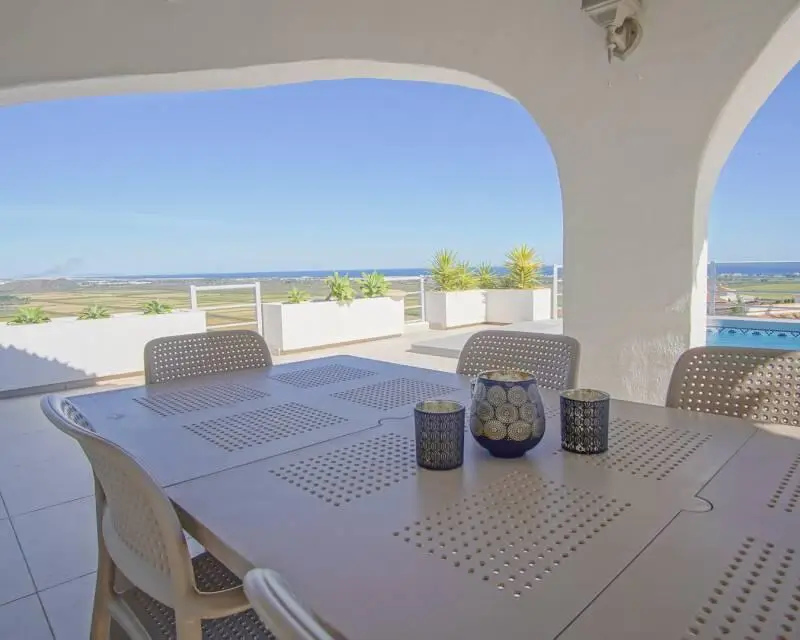 Villa de Lujo en Montepego con Vistas Panorámicas