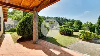 Casa en venta en Cànoves 391m2 con piscina y terreno