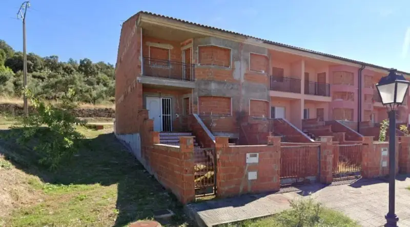 Venta Casa con garaje en Torrejoncillo - Ref: 905