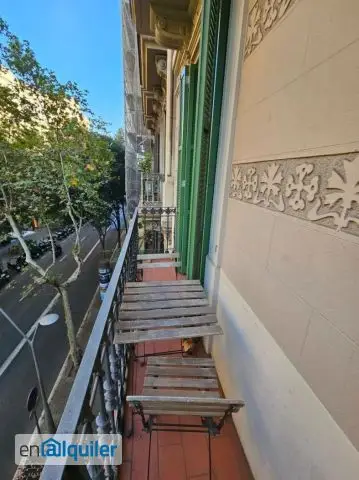 Piso en Eixample Izquierdo 3 habitaciones 2 baños Amueblado Temporada