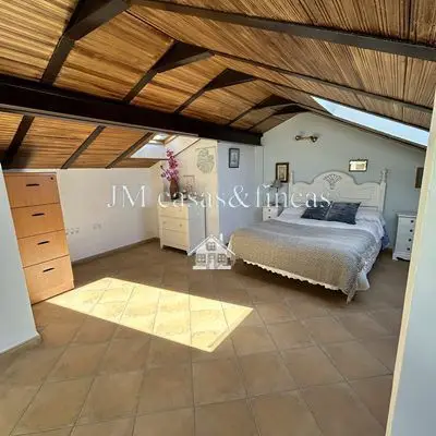Venta Chalet con Garaje en Los Pinos Ronda