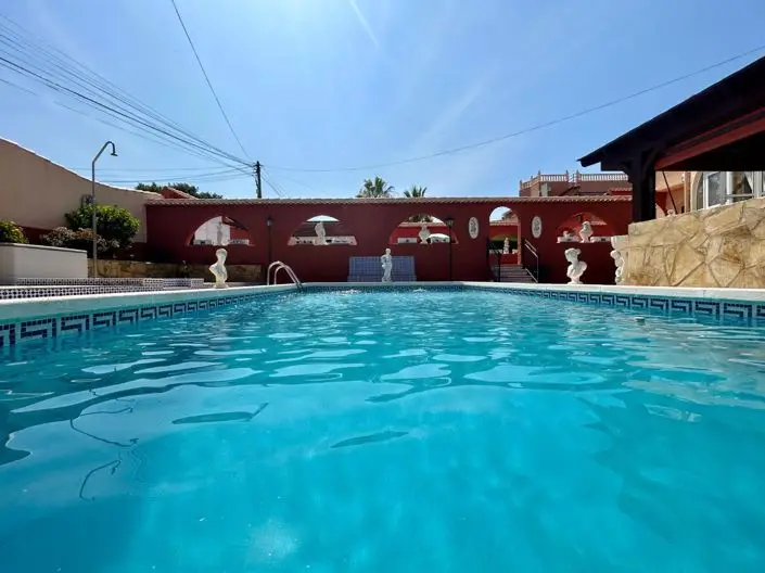Villa 3 Dormitorios Torrevieja Piscina Privada Jardin 814m2