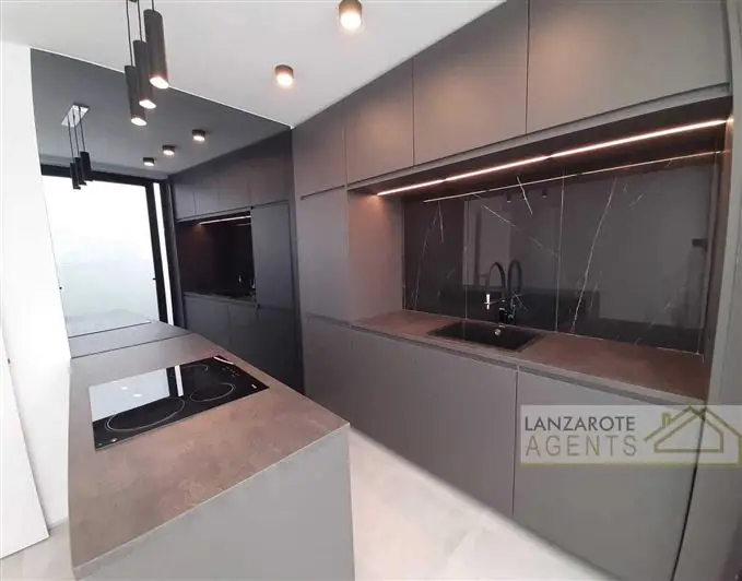 Apartamento 2 Dormitorios Arrecife Centro Duplex Reformado