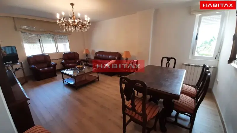 Chalet con Chimenea en Valcabado