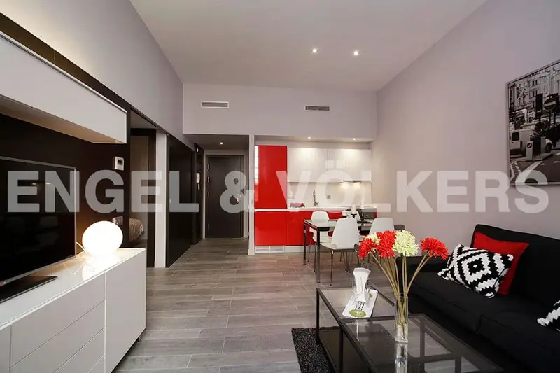 Apartamento Moderno con Terraza en La Rambla Barcelona