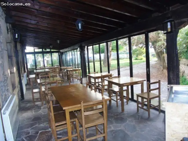Bar Restaurante en Sarón Centro Totalmente Equipado