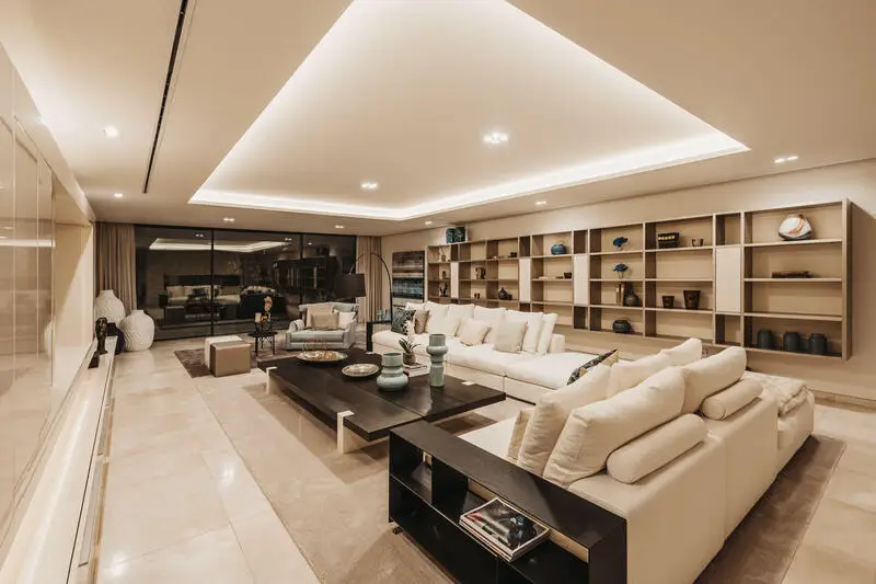 Villa Moderna de Lujo en Nueva Andalucía 6 Dormitorios