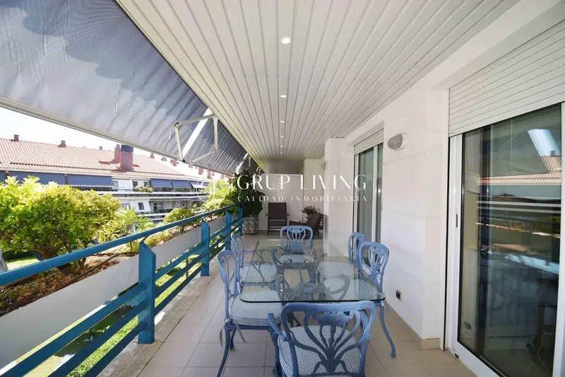 Atico Duplex en Sitges con Vistas al Mar