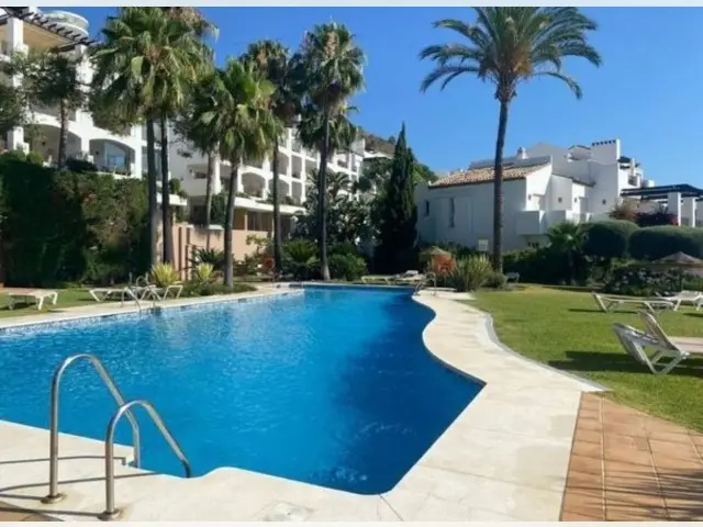 Piso de 2 Dormitorios en venta La Quinta, España