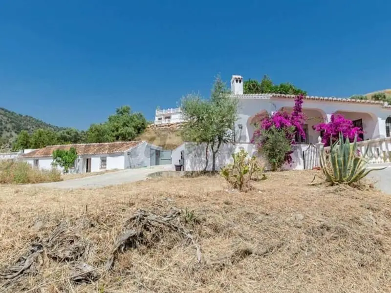 Villa 5 Dormitorios Competa Malaga Piscina