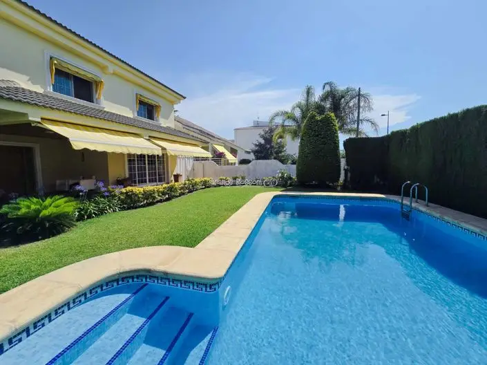 Villa 6 Dormitorios Daimus Cerca Playa Piscina Privada
