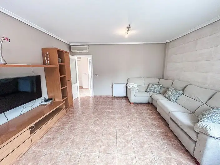 Casa Adosada 5 Dormitorios Pinoso - Reformada con Garaje