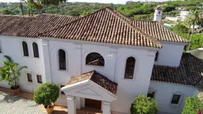 Villa de Lujo en Sotogrande Alto con Vistas al Golf