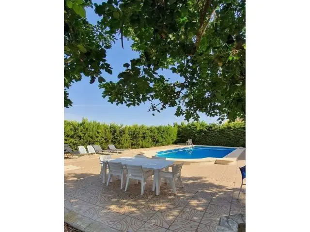 Chalet en Gran Alacant con Piscina y Vistas Panorámicas