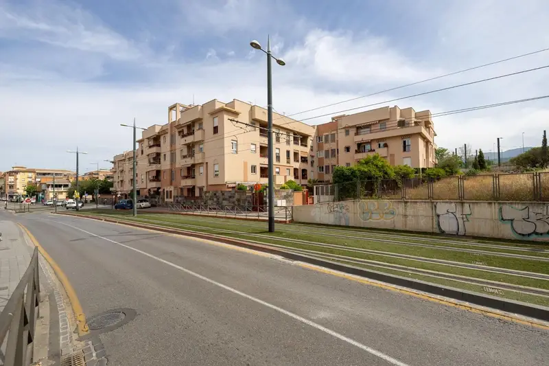 Piso en Venta en Cerro del Sol Granada 3 Dormitorios Terraza Garaje