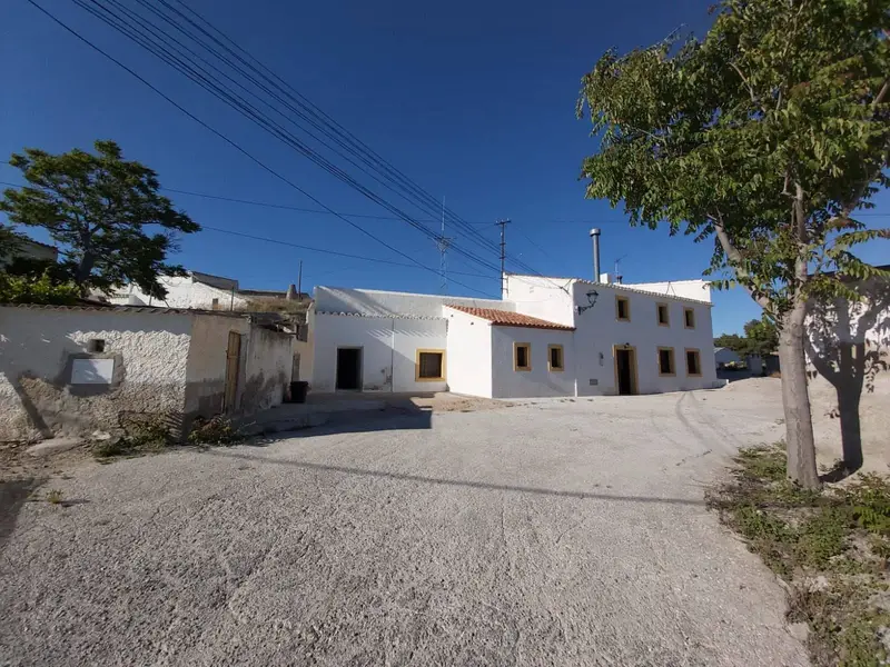 Casa Cueva en Cortes de Baza Gran Capacidad