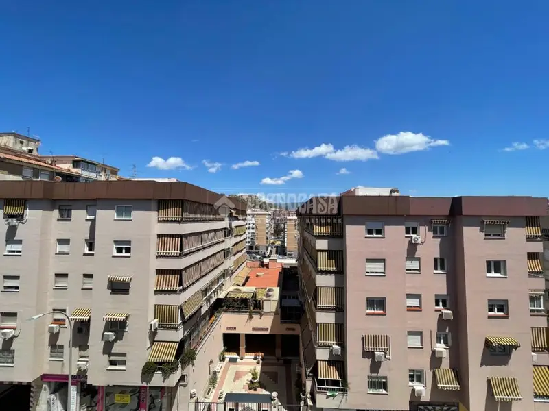 Piso en Venta en Camino Suarez 2 habitaciones 2 banos