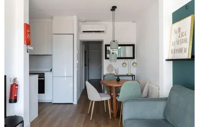 Alquiler Apartamento 3 Dormitorios Barcelona 3-24 Meses