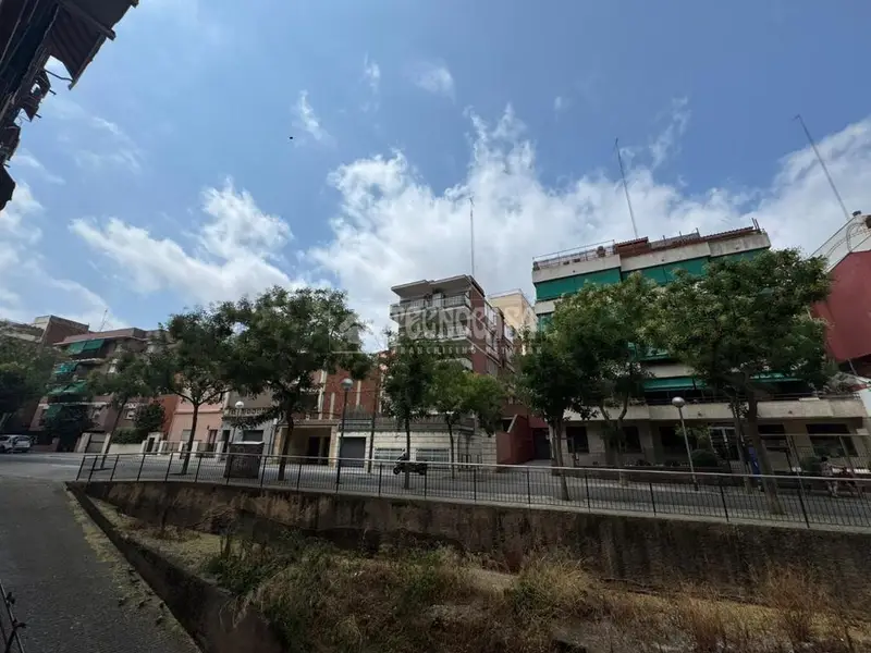 Piso en Venta Horta Guinardo 2 Dormitorios Reformado
