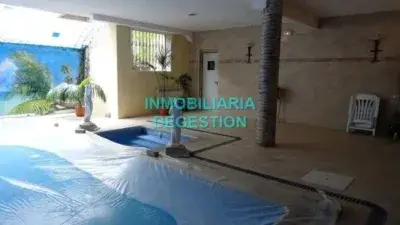 Chalet en Venta Linares Piscina Climatizada Jardin Privado
