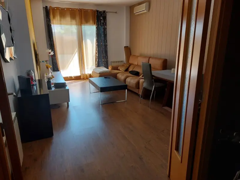 Venta Piso con Terraza en Pinetons Ripollet