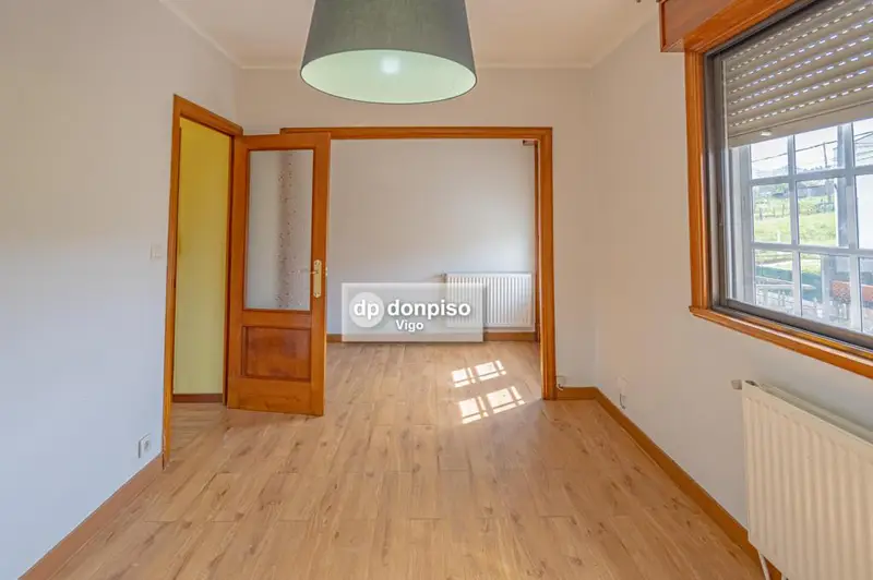 Casa en Venta con Garaje Parcela y Bodega Ideal para Inversión
