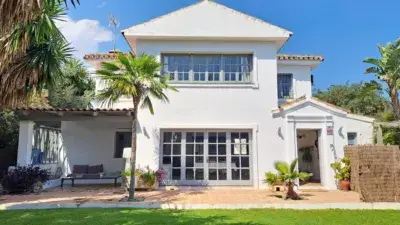 Casa en Alquiler Velerin 5 Dormitorios 4 Baños