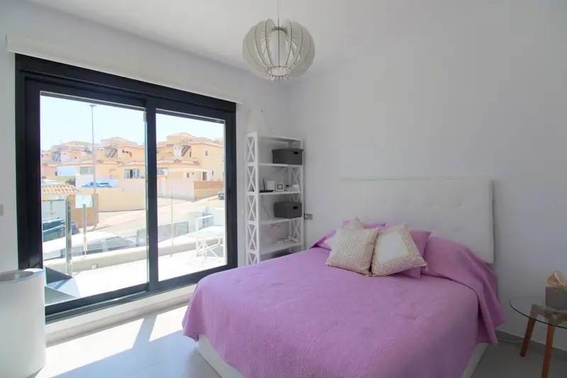 Villa 3 Dormitorios Villamartin Piscina Privada Solarium