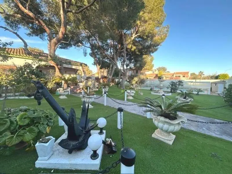 Villa en Venta Campoamor 3 Dormitorios Piscina Privada