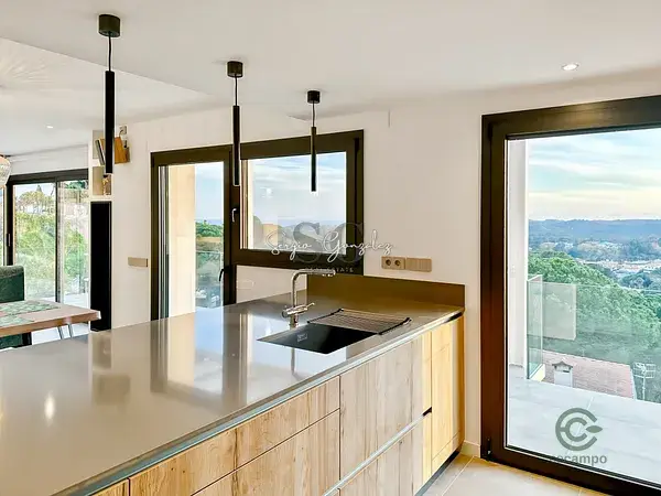 Casa unifamiliar de lujo en Lloret de Mar con piscina y vistas al mar