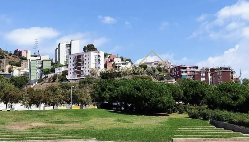 Venta Terreno Santa Coloma Gramenet 1213m2 Promotores 28 Viviendas