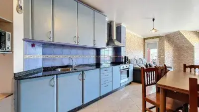 Piso en Venta Vilanova de Arousa 3 Habitaciones 2 Baños Terraza