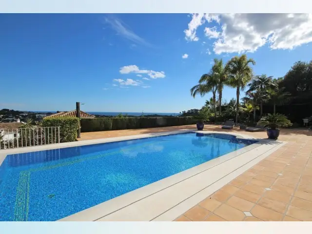 Villa en Benahavis con Vistas al Mar